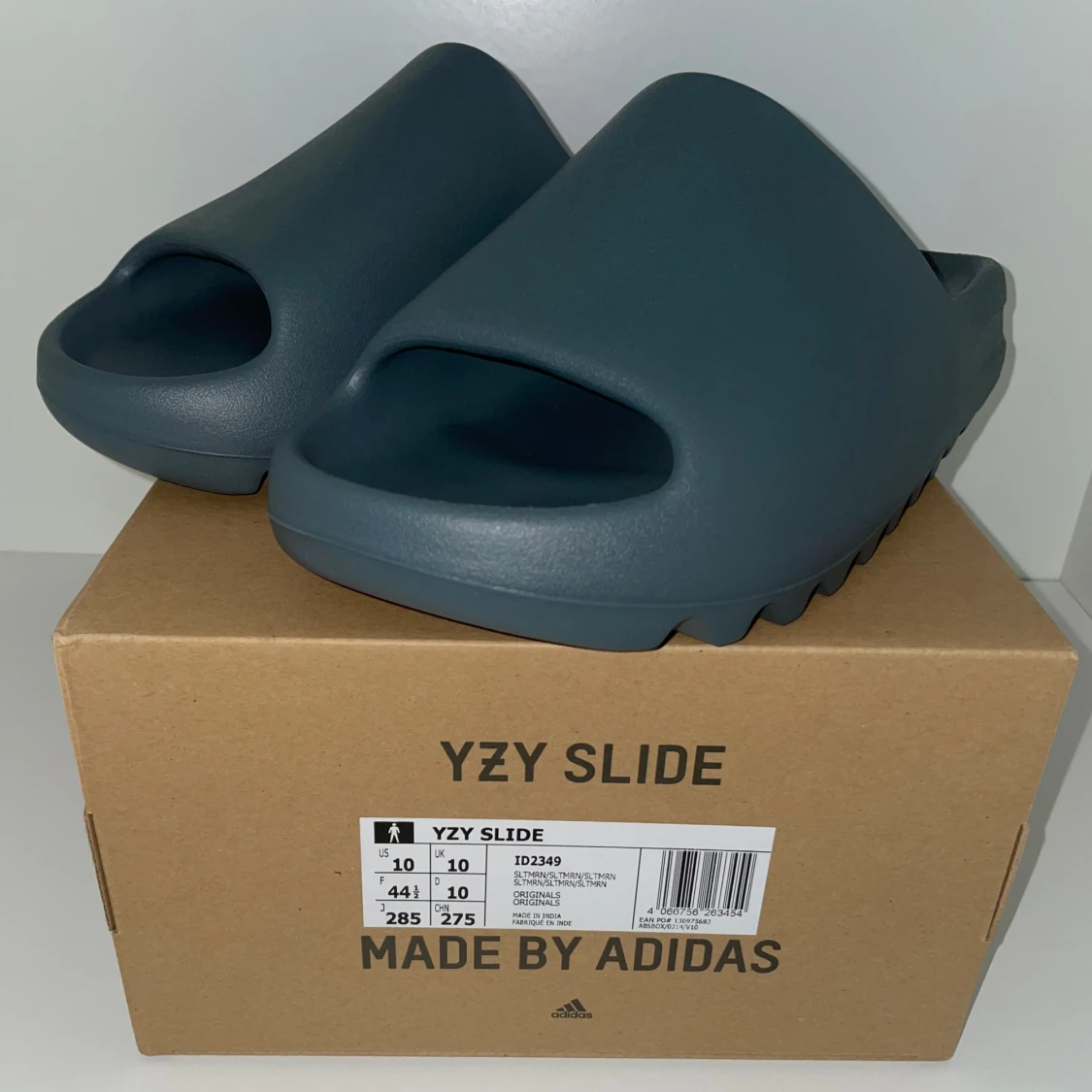 Yeezy slides slate marine storlek 44,5