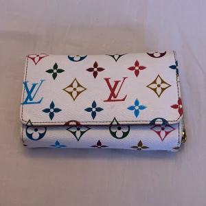 Louis vuitton väska -  äkta LV, limited edition, varan har vissa tecken på användning men knappt synliga❤️❤️