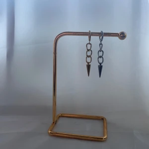 Nitörhängen - Chunky earrings i rostfritt stål, dessa säljs i par. Betalning sker med köp nu knappen, skriv om du vill ha guld eller silver💕
