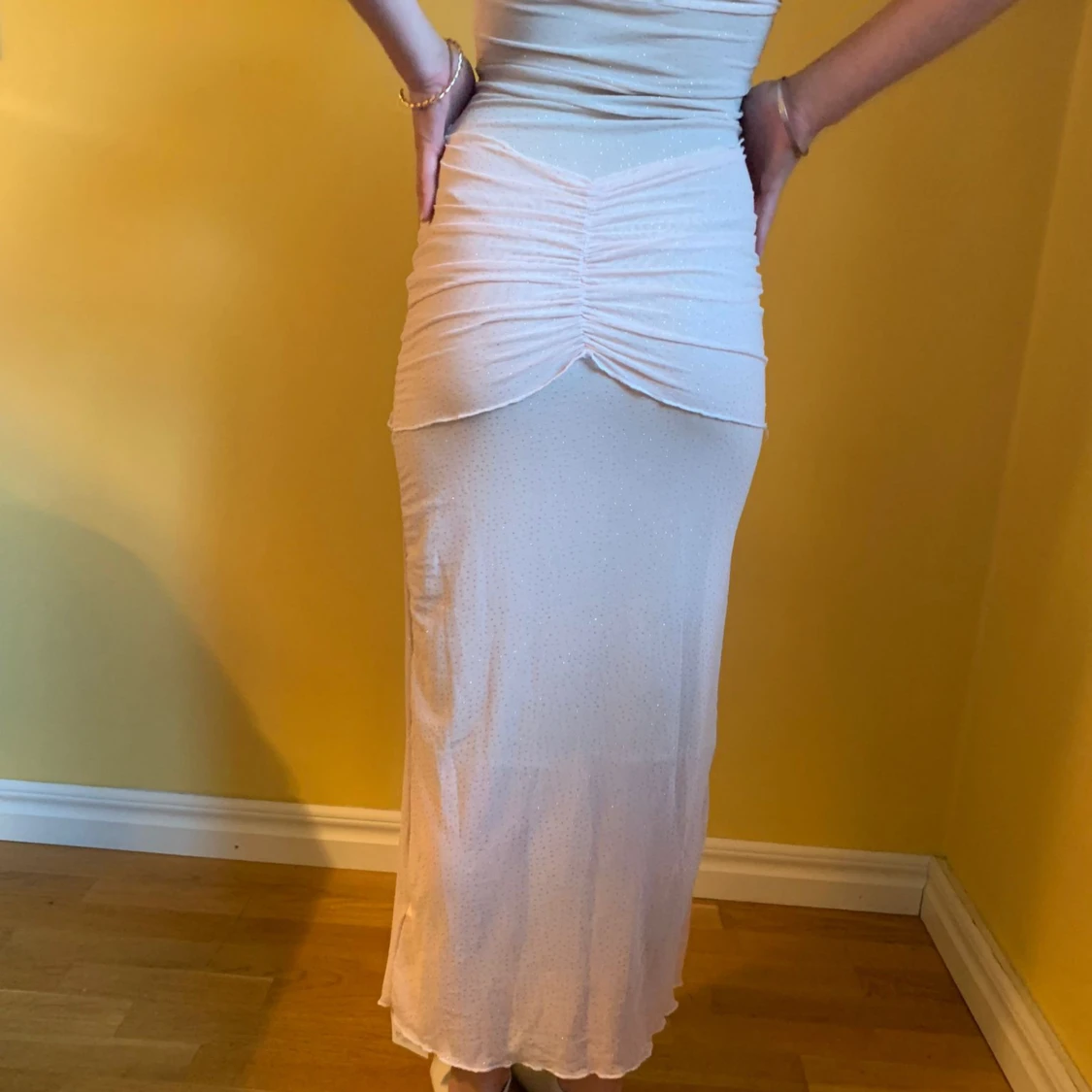 Glittrig klänning - 93