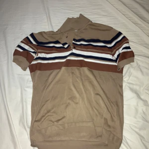 Tommorowland Piké - Bra skick