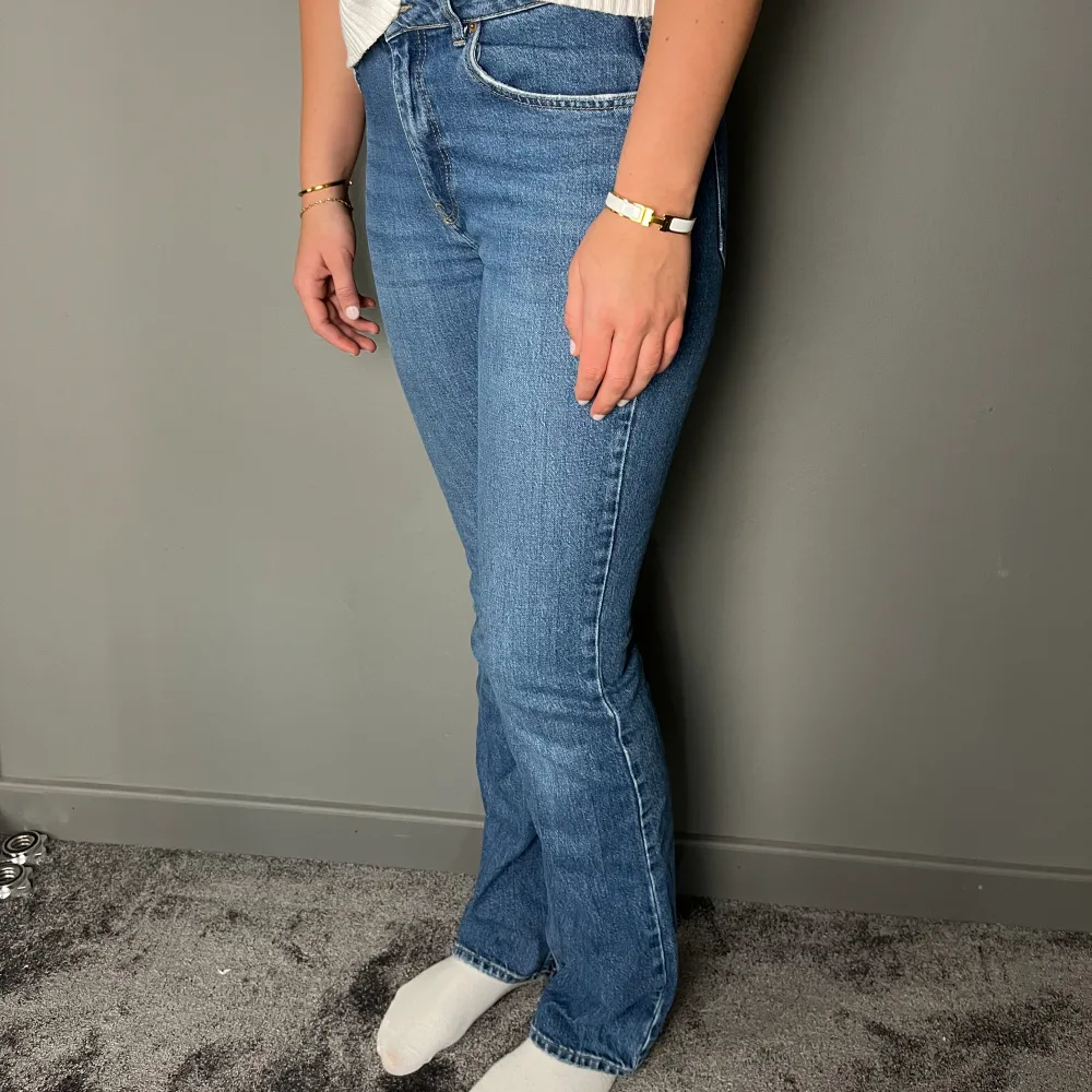 Mid Waist jeans från Gina💕jag är 1,78 och de passar mig perfekt . Jeans & Byxor.