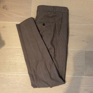 Chinos - Skriv för fler bilder!