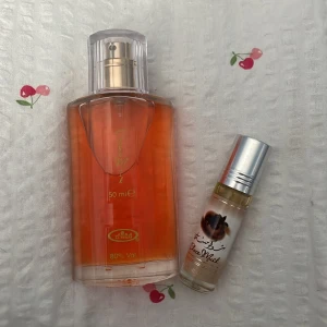 Choco musk - Den virala choco musk parfymen och parfymoljan från al rehab, doftar sockrig kladdkaka med inslag av musk, en otroligt god doft att layra med eller bara ha själv! Säljer dom tillsammans för 250 kr 🍫🍫🤌🏻