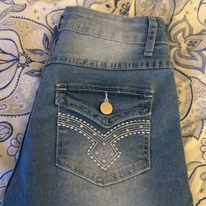 Jeans - Super fina jeans i nyskick💕