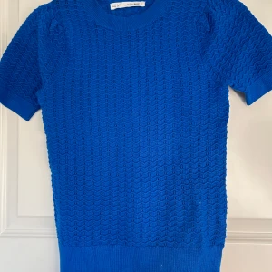 stickad t-shirt från sfera i s - stickad t-shirt från sfera i s 