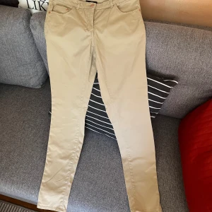 Bomullsbyxor  - Stl 38 liten i storleken 