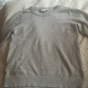 Vila tröja - Så fin stickad tröja från vila!❤️den är jätte skön och i storlek XS💕💕