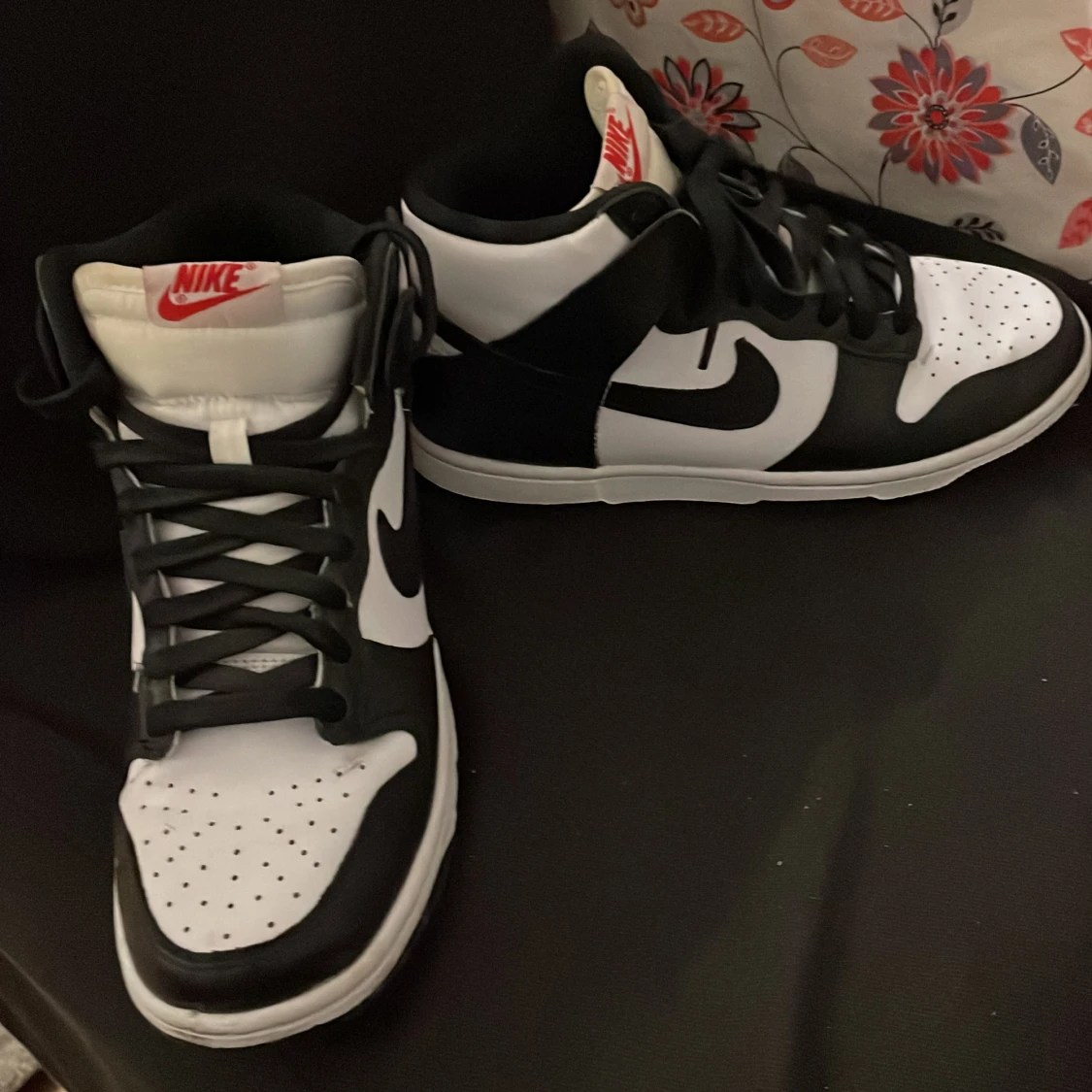 Nike dunk high panda skor 