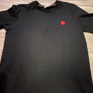 T-shirt - M men passar S också   Men pris går att diskutera vid snabba affär 