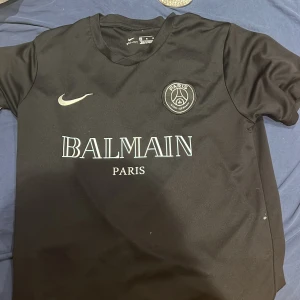 Balmain psg tröja - Storlek M 