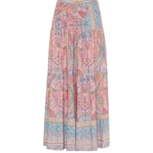 Intressekoll - Intressekoll på min superfina långkjol💓 nyskick, skriv om ni har någon fråga🙌 köpte den i en sommar pop-up butik i mollösund för ca 700 om jag kommer ihåg rätt