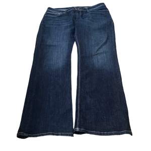 Baggy vidaben jeans för män från pepe jeans, strl XL Midja 50cm, lår 36cm, benöppning/benen i botten 26cm, längd 112cm