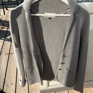 hampton republic kofta - Grå hampton republic tjockare kofta /kappa 