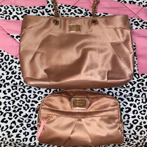 Victoria’s Secret handväska och sminkväska 