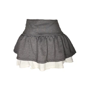 Kjol grå - Finns att köpa på jealoussecondhand.com