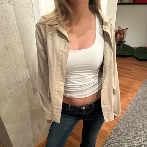 Vårjacka - Perfekt vårjacka som passar mycket 🌈