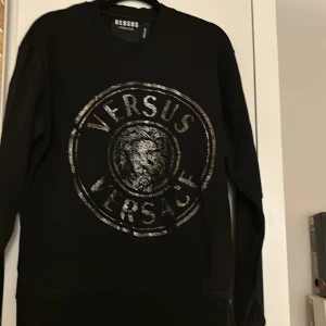 Versace  - 9/10