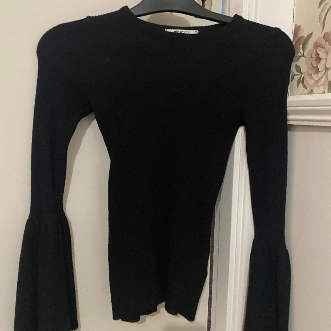 skit snygg tröja , blivit för liten en av mina favvols i gadroben :(