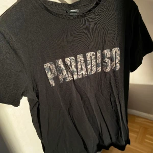 T-shirt - T-shirt från H&M 