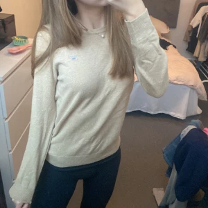 Gant tröja  - Nästan oanvänd Kashmir och lammulls tröja från gant , bra skick , nypris ca 1200. Priset kan diskuteras vid snabb affär 