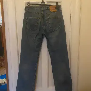 Snygga vintage blå Levis 501, bra skick, stl 38/40 (W31 L32)