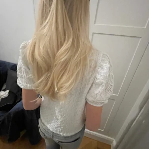 Blus  - Så gullig blus med fina detaljer 💗