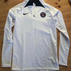 Cool hoodie  - Underbar 