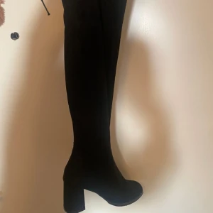Boots over the knee 38 - Strl 38, använda en gång, inget märke