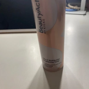 Toner - Brightening toner från Beauty act, by kicks. Nypris mellan 120-150kr. 