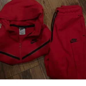 Nike  - Jätte bra skick pris kan diskuteras 