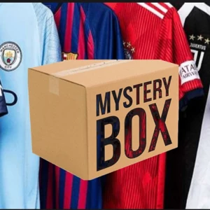 Mystery box fotbollströjor  - Sköna fotbollströjor allt från retro till nya. Om ni har mer frågor skriv i dm 😉