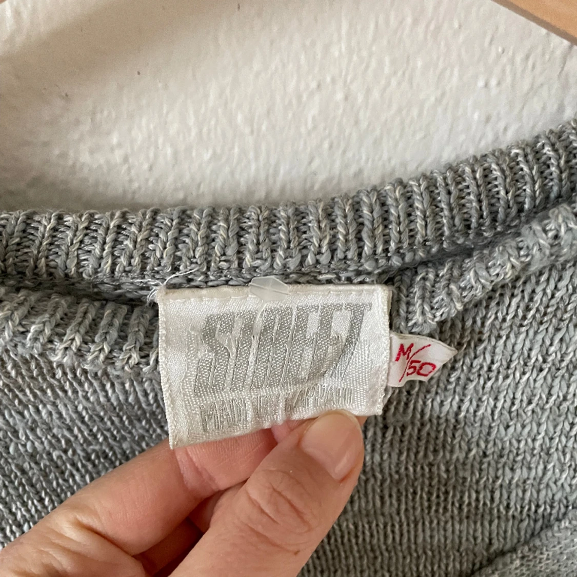 Stickad tröja  - 91