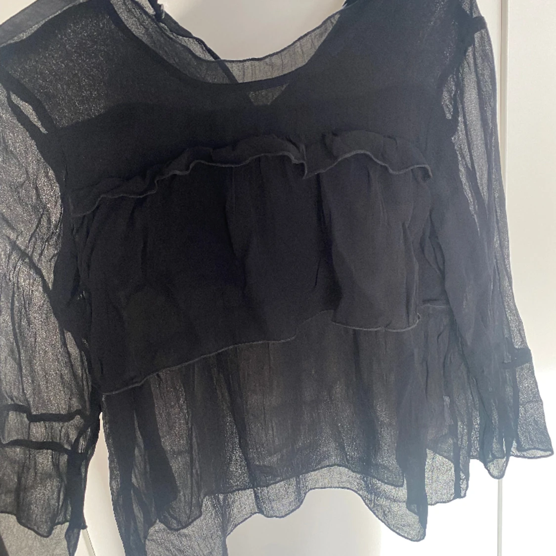 Svart volangtopp neo noir  - 90