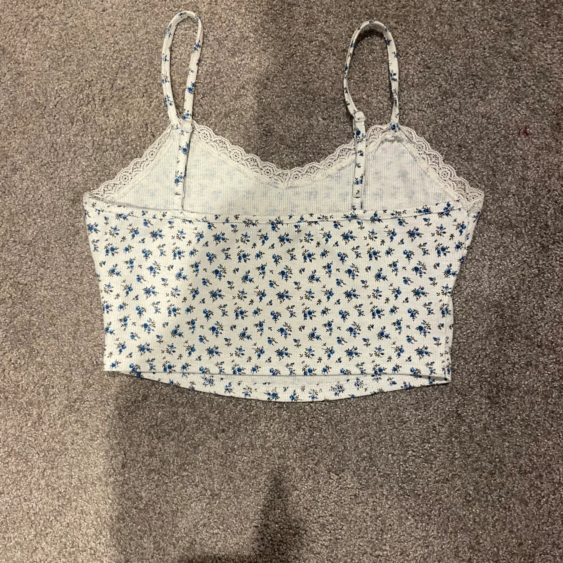 Topp blommig spets - 90