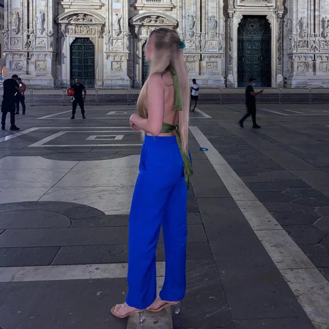 Blåa byxor från Zara - 90