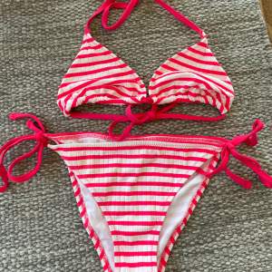 Bikini från Cubus, köpt förra året! inte använd mycket alls❤️ fint skick👙