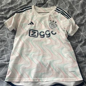 Ajax tröja - Nyskick använd 2ggr