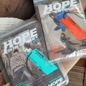 Oöppnade nya hope on the street album.   340 kr / st