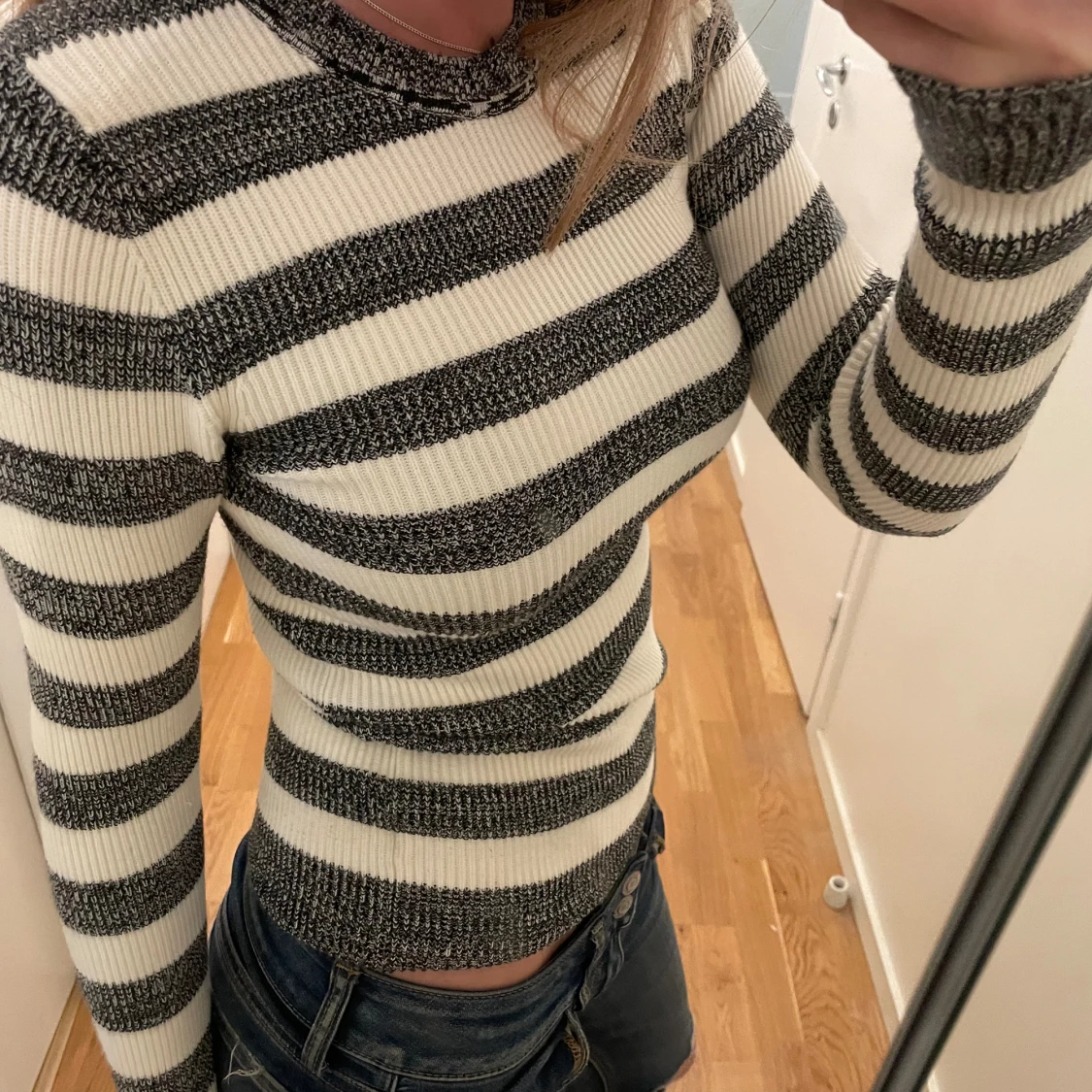 Randig ribbstickad tröja - 91