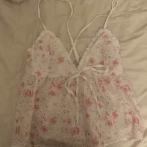 Sommar topp  - Jätte fin sommar topp aldrig använd 