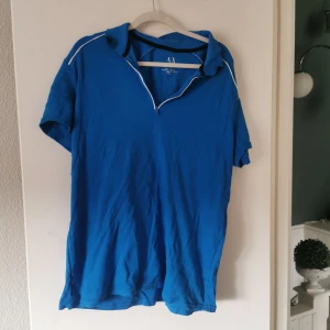 Armani pike  - Armani pike Storl XXL Katt finns i hemmet 