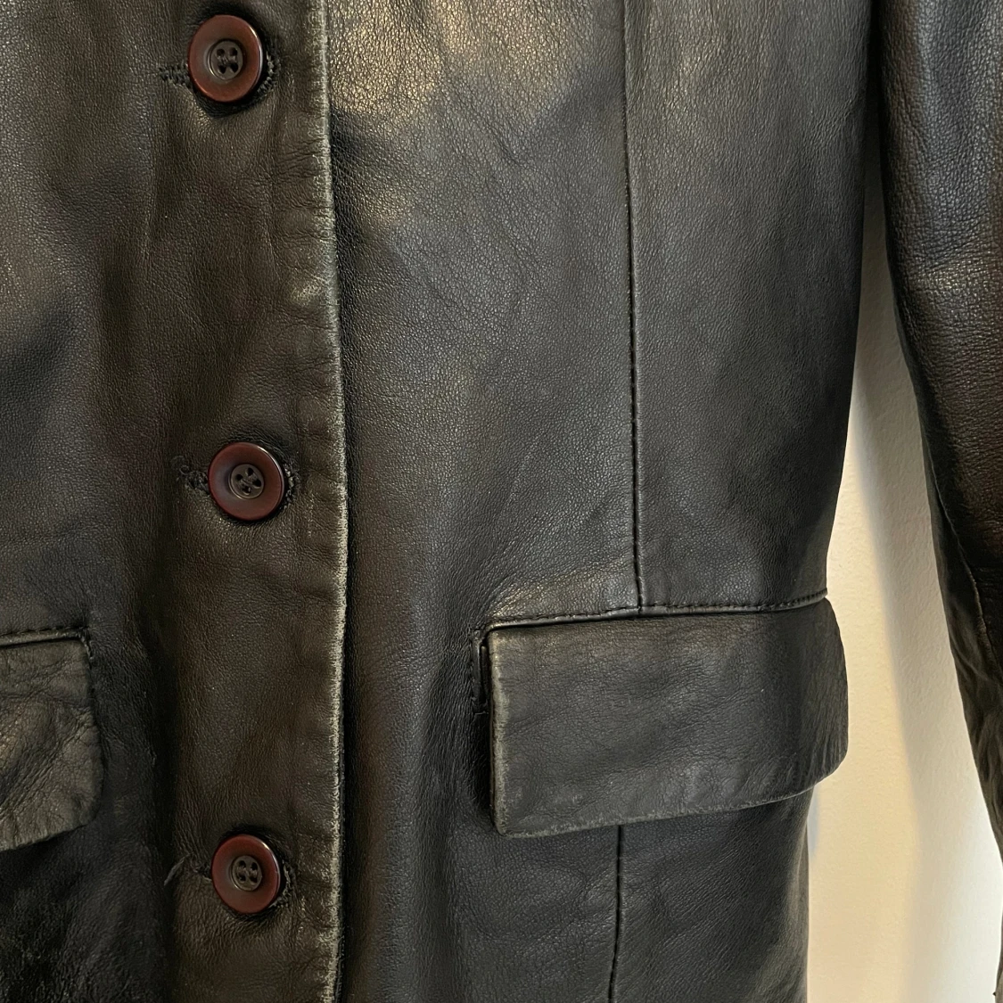 Svart kavaj i läder - 90