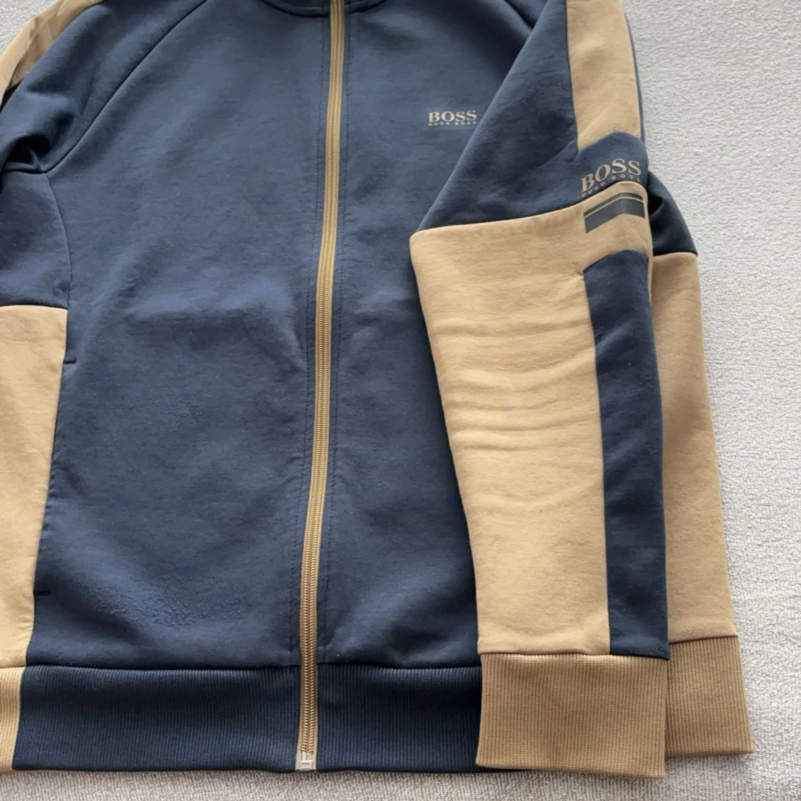 Hugoboss kofta, Limited edition.  - 90