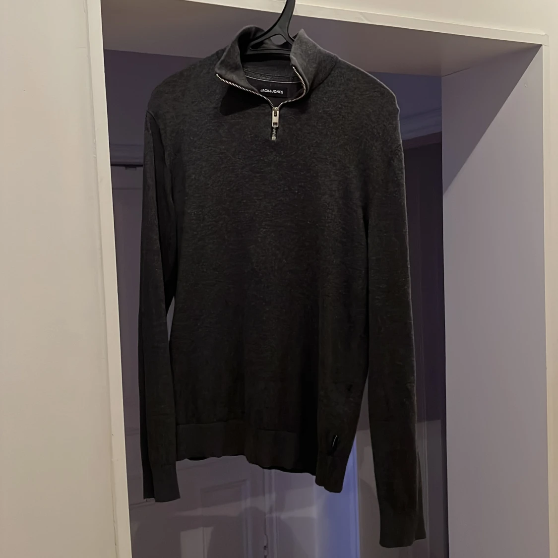 Halv zip (grå) - 91