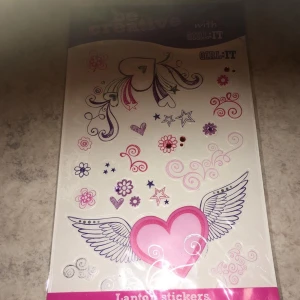 Laptop stickers / datorklistermärken - Detta är klistermärken som man kan sätta på datorer