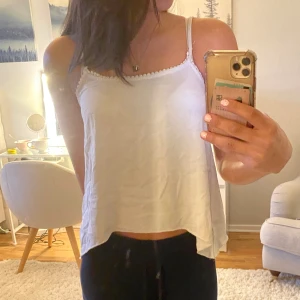 Linne  - Säljer ett jötte söt linne då ja inte använder längre