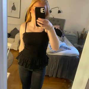 Topp - En topp som man både kan använda som kjol och en topp💕