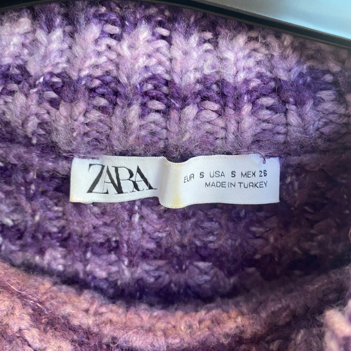 Lila stickadtröja från Zara - 90