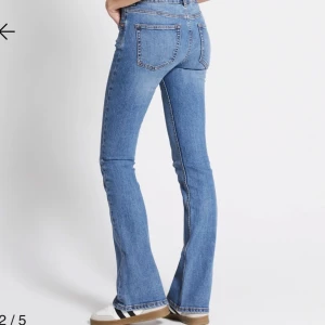 Low Rise bootcut jeans - Säljer mina helt nya från lager 157, inga defekter alls, Storlek S🫶🏻